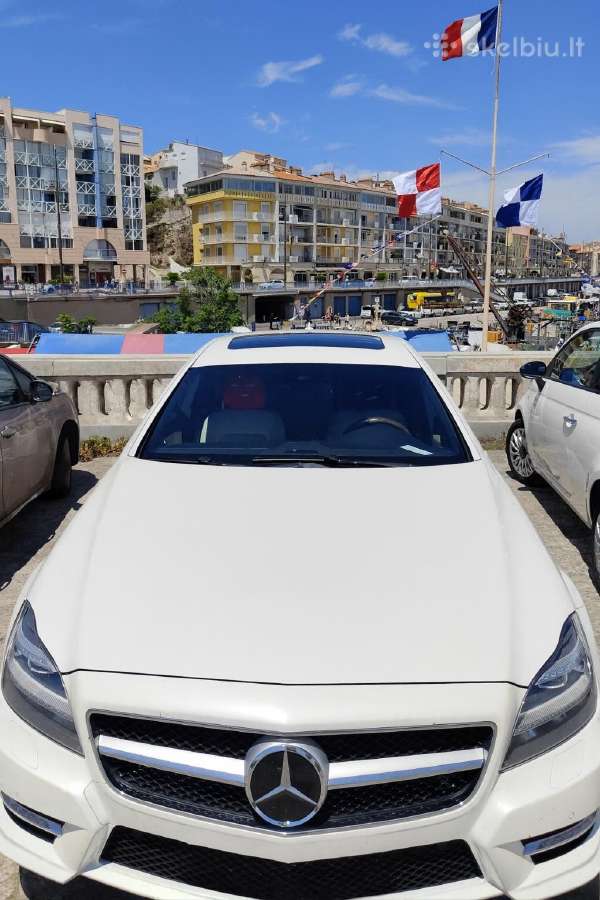 Mercedes benz x218