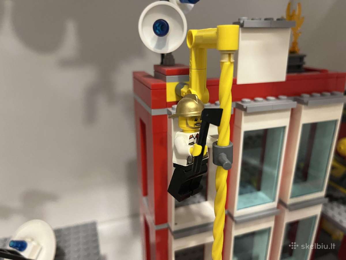 Lego City 60110 Fire Station - nuotraukos Nr. 2