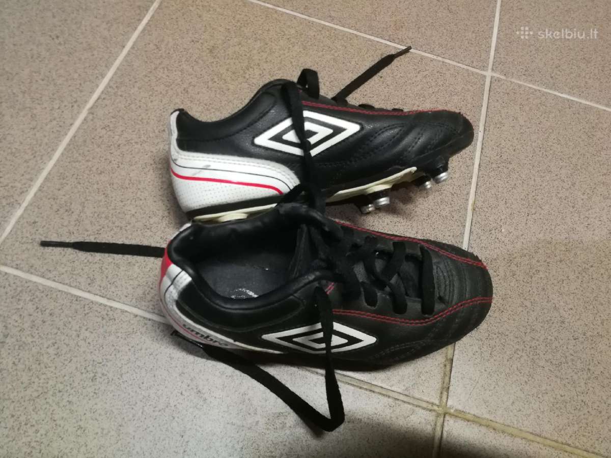 Vaikiški futbolo bateliai