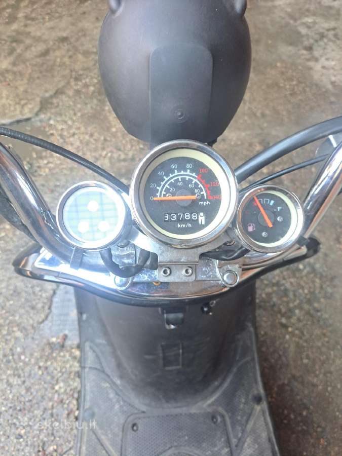 Motoroleris 125 Cc - nuotraukos Nr. 8