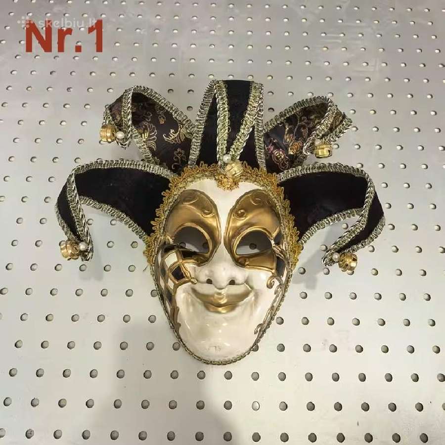 Venecijos vintažinės įvairios kaukės. - nuotraukos Nr. 2