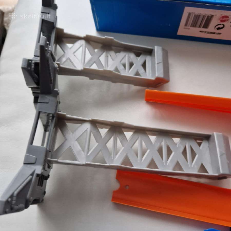 Hot Wheels didžiulė lenktynių trasa su triukais - nuotraukos Nr. 15