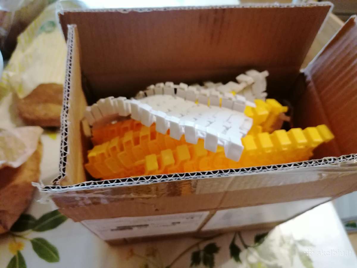 50 modeliuku su dėžute, kiti žaisliukai dovanoms - nuotraukos Nr. 21