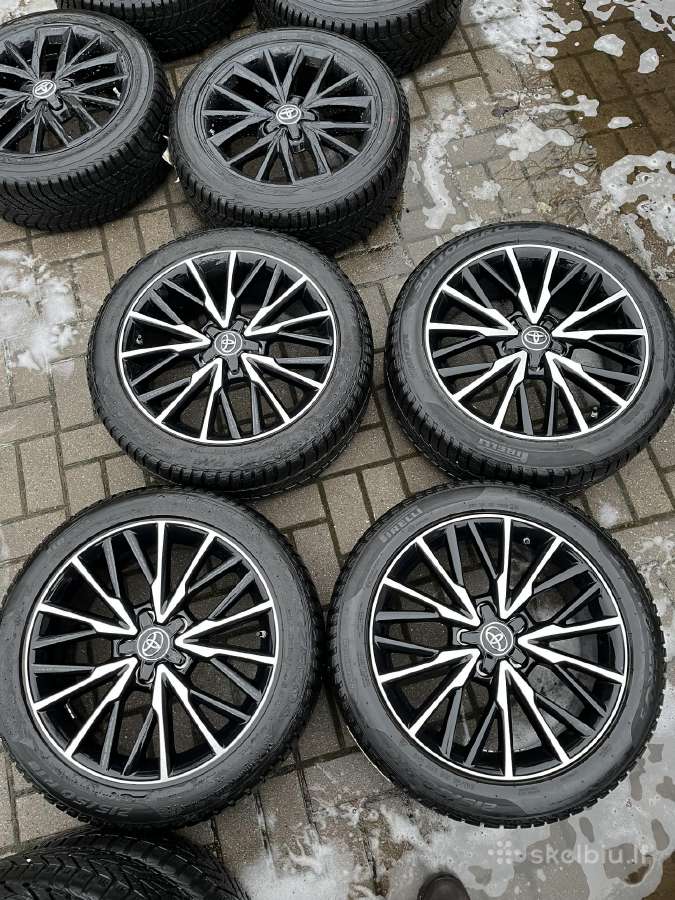 215/50/r18 Toyota Yaris Cross ratlankiai