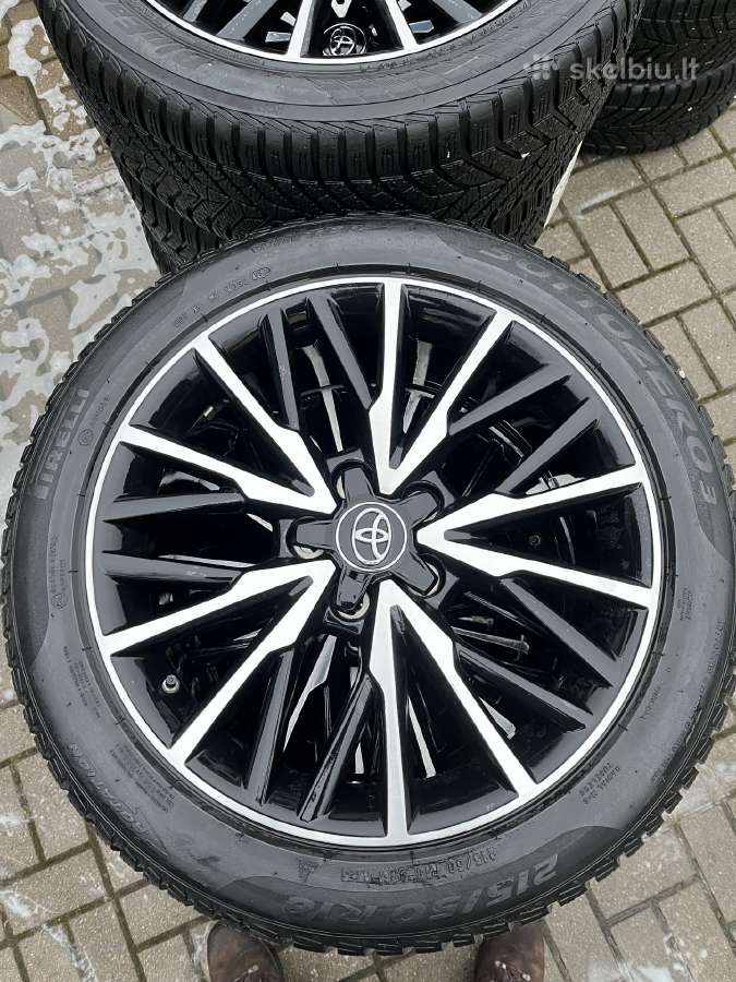 215/50/r18 Toyota Yaris Cross ratlankiai - nuotraukos Nr. 3