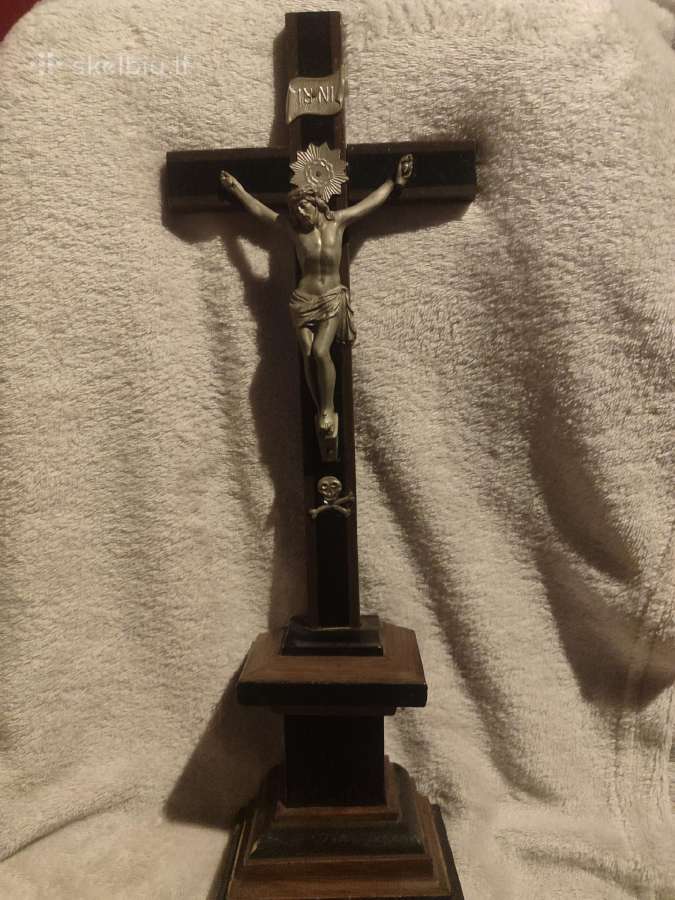 Religija medinis pastatomas kryžius mukelė iš meta