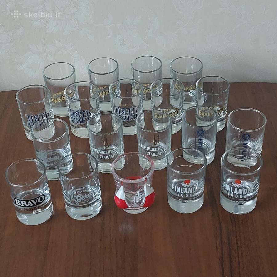 Kolekcinės mažos stiklinės