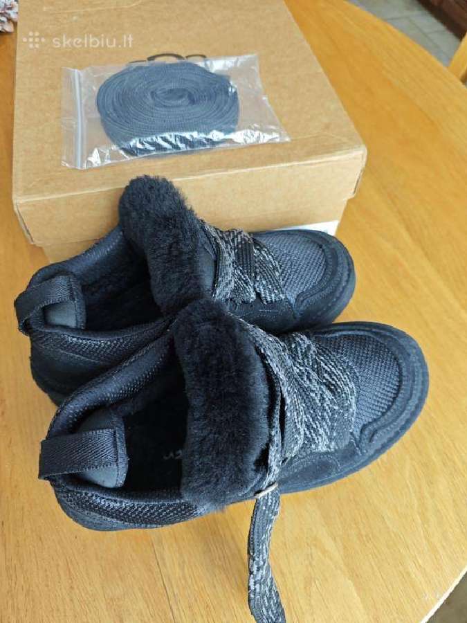 Parduodu batus Ugg Lowmel Unisex - nuotraukos Nr. 3