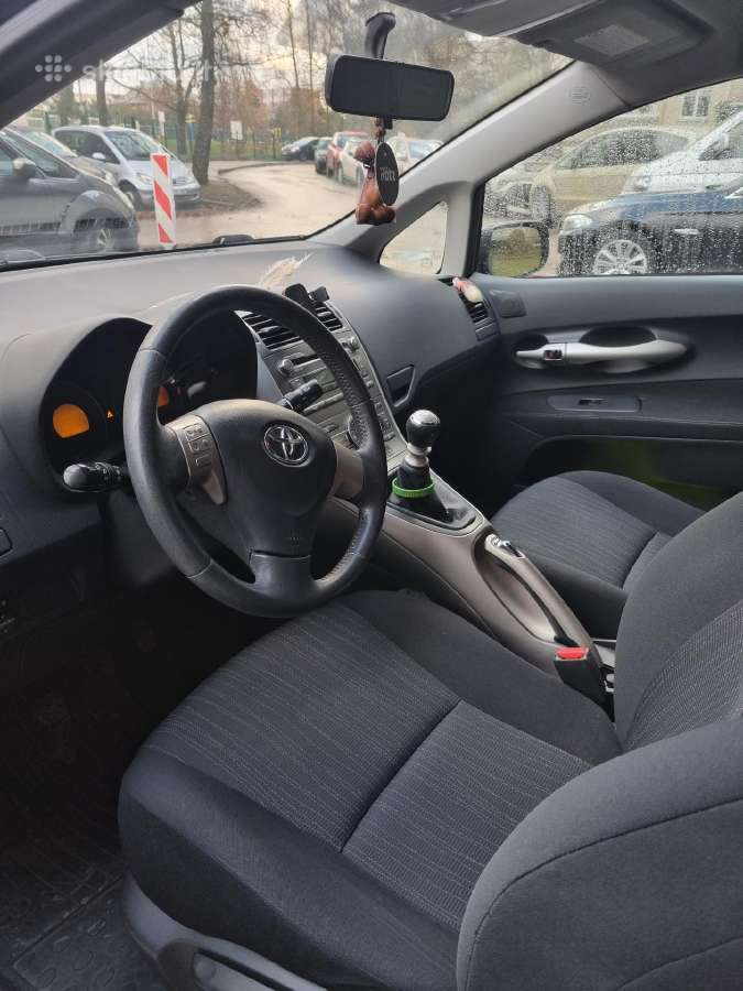 Toyota Auris - nuotraukos Nr. 14