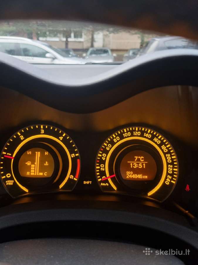 Toyota Auris - nuotraukos Nr. 17