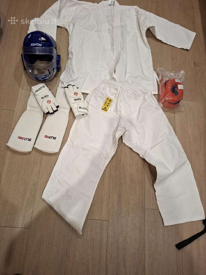 Karate vaikiškas aptangos komplektas