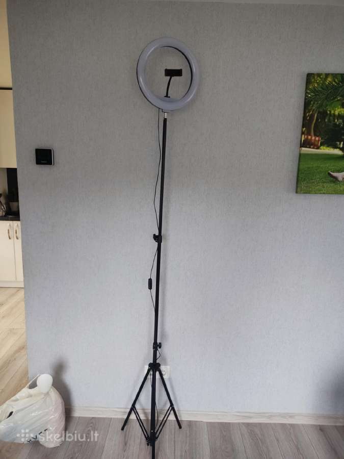 Žiedinė LED lempa