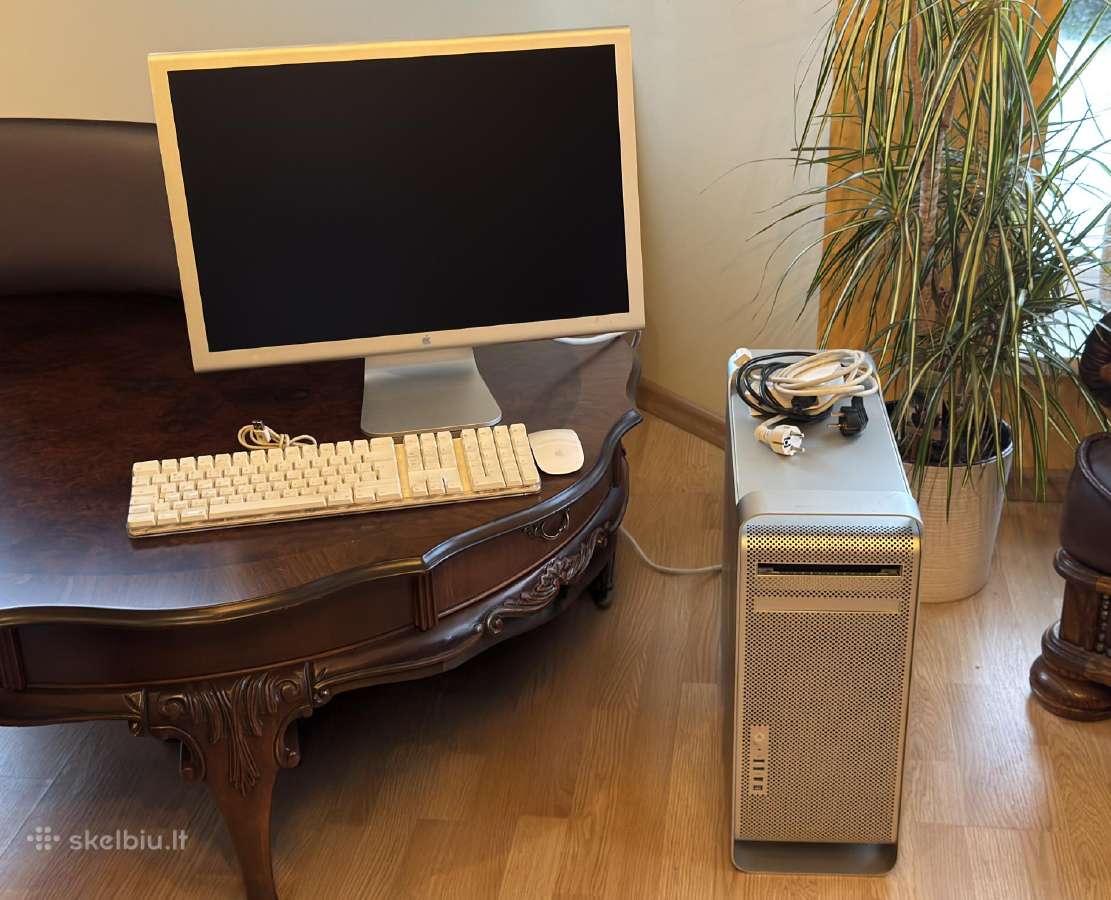 Mac Pro A1186 ir Apple Cinema HD Display