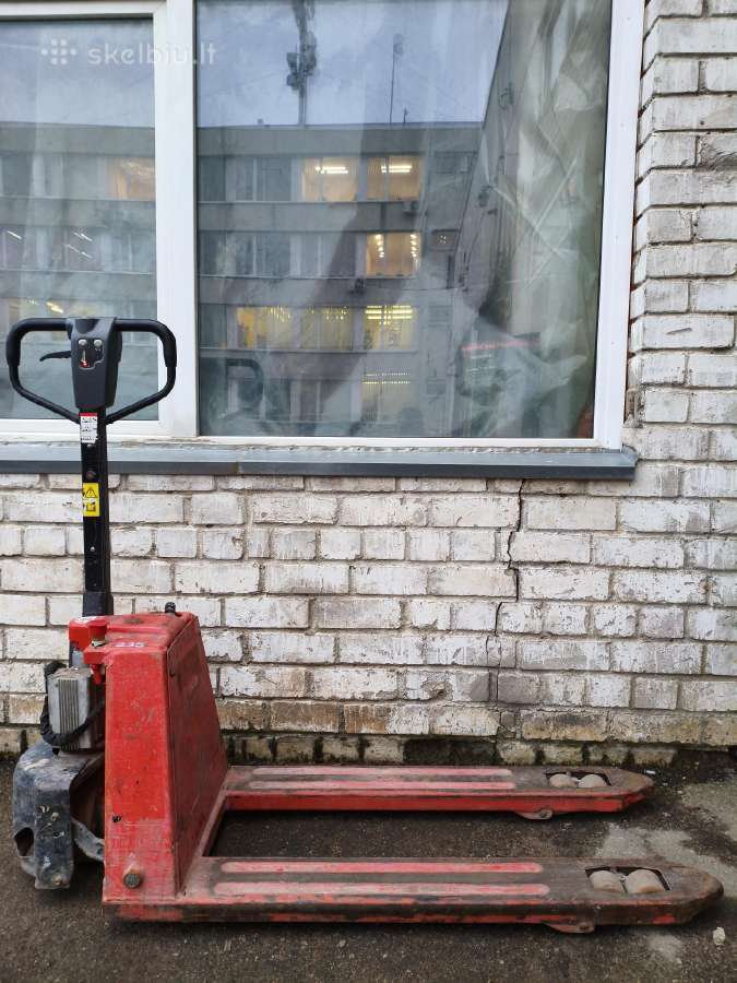 Pusiau elektrinis paleciu vezimelis
