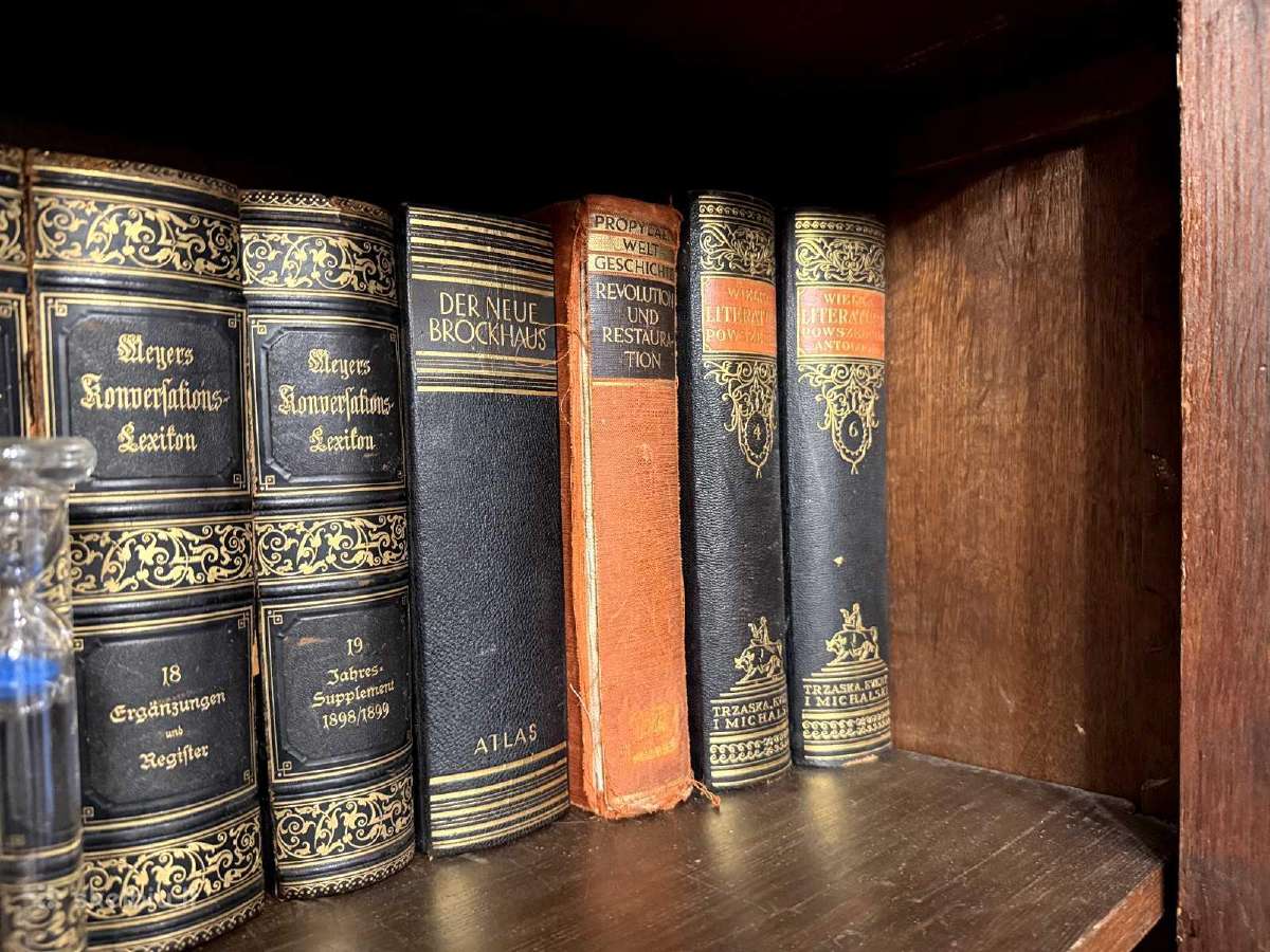 Knygos - biblioteka - enciklopedijos - zodynai - nuotraukos Nr. 11