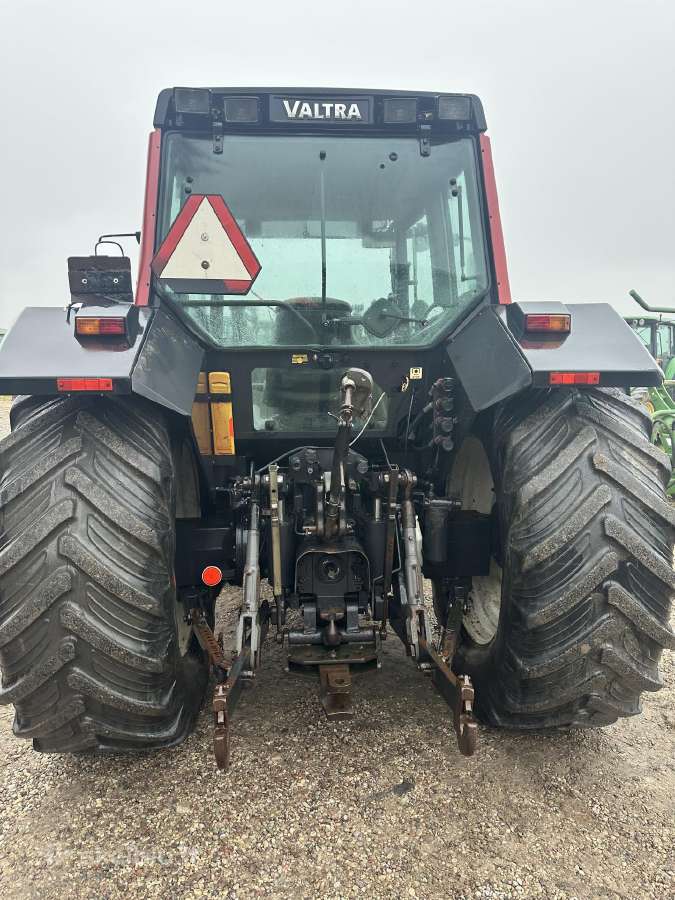 Traktorius valtra valmet 8350 su krautuvu - nuotraukos Nr. 5