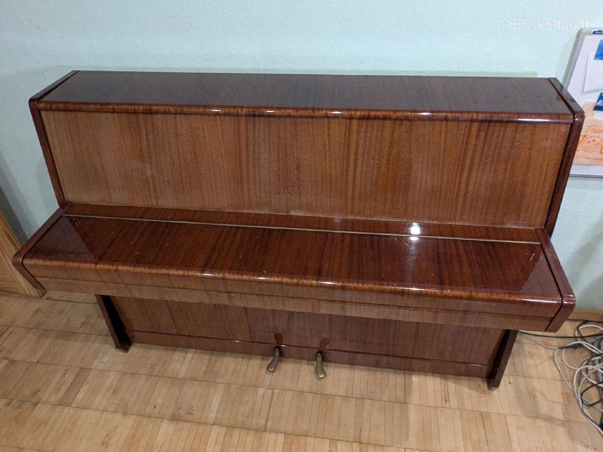 Pianinas Petrof - nuotraukos Nr. 2