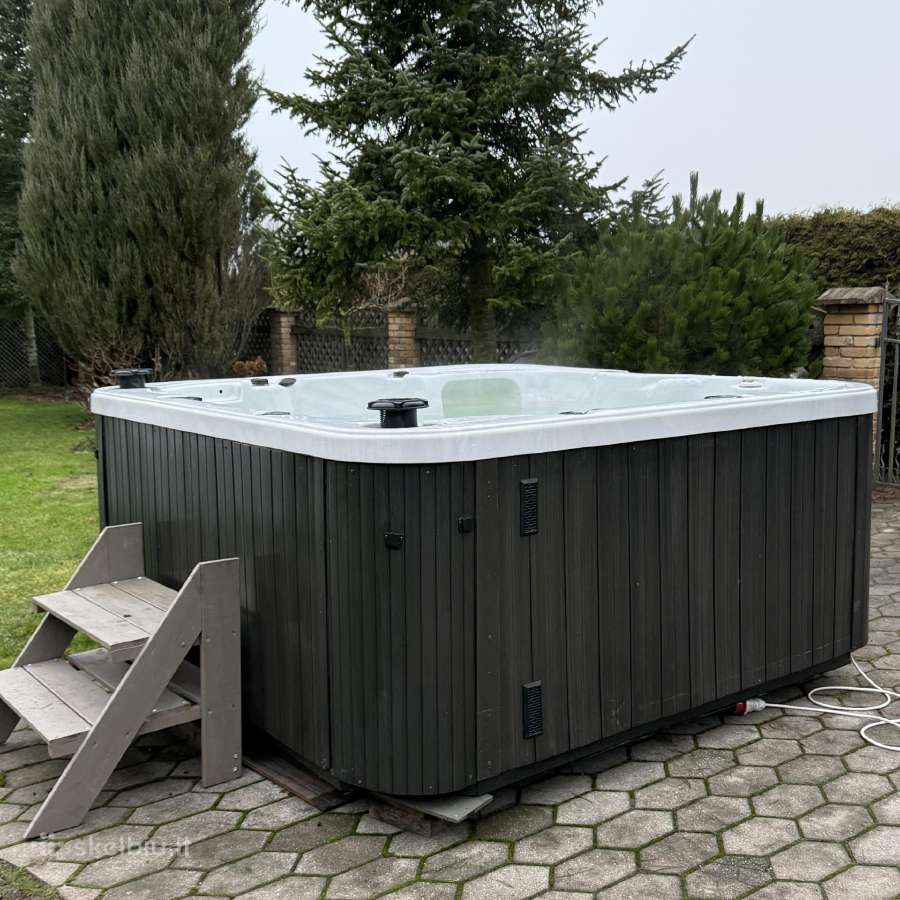 Sūkurinė vonia jacuzzi
