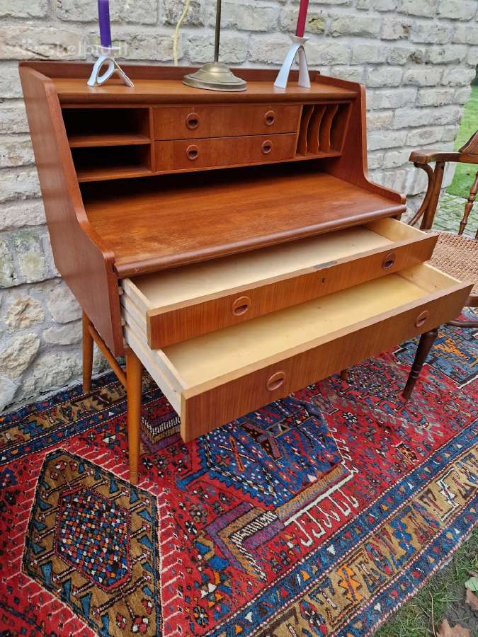 Vintažinis mid century tikmedžio rašomasis stalas - nuotraukos Nr. 7