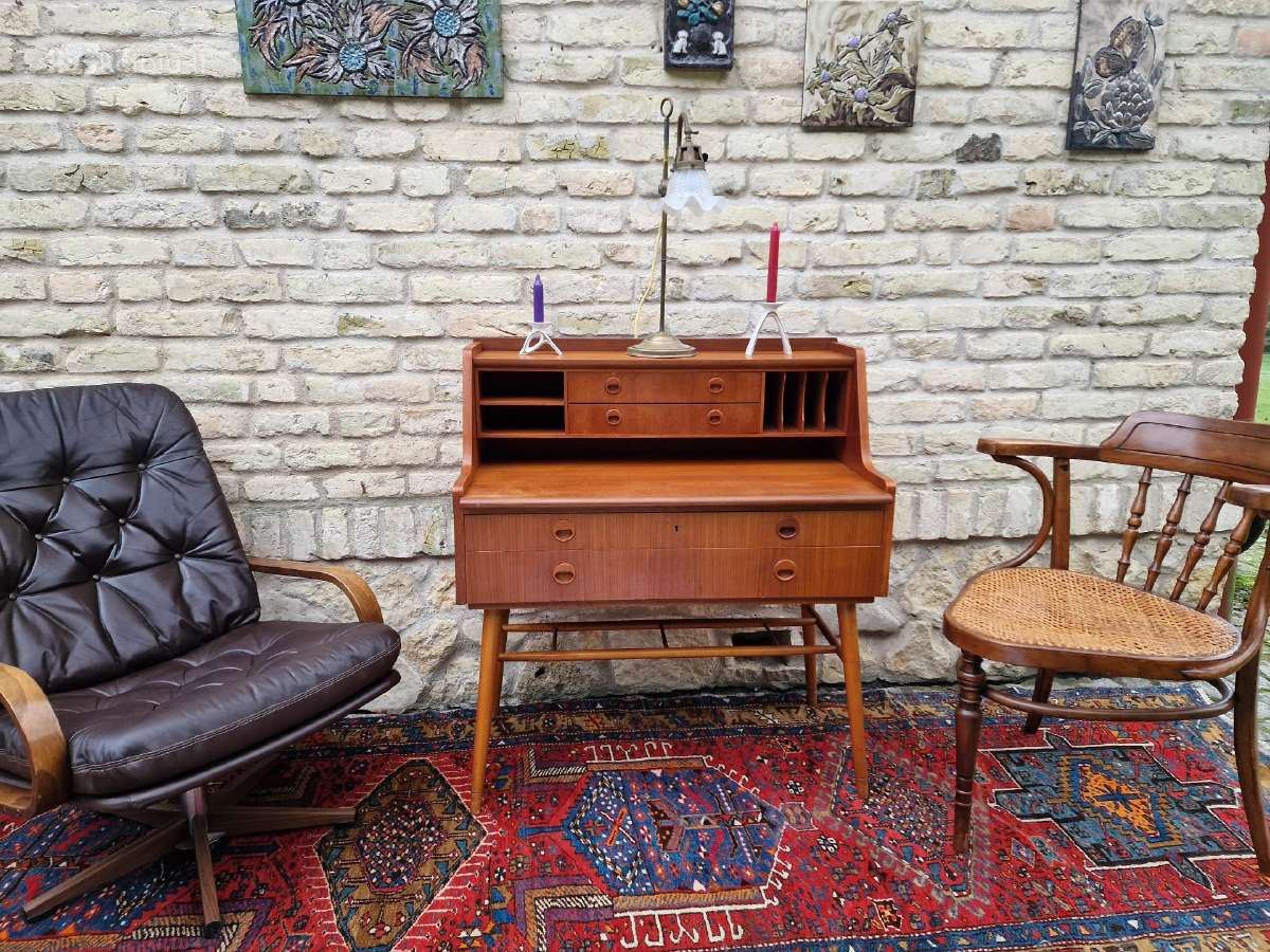 Vintažinis mid century tikmedžio rašomasis stalas - nuotraukos Nr. 17
