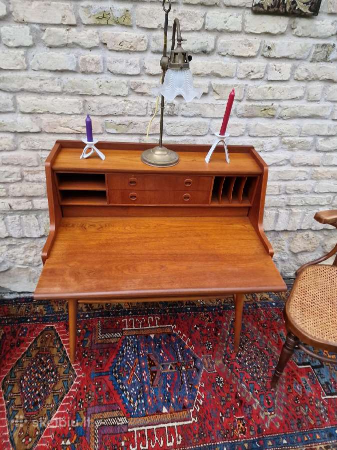 Vintažinis mid century tikmedžio rašomasis stalas - nuotraukos Nr. 21