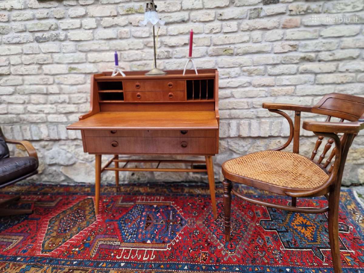 Vintažinis mid century tikmedžio rašomasis stalas - nuotraukos Nr. 30