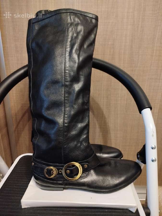 Natūralios odos batai .
