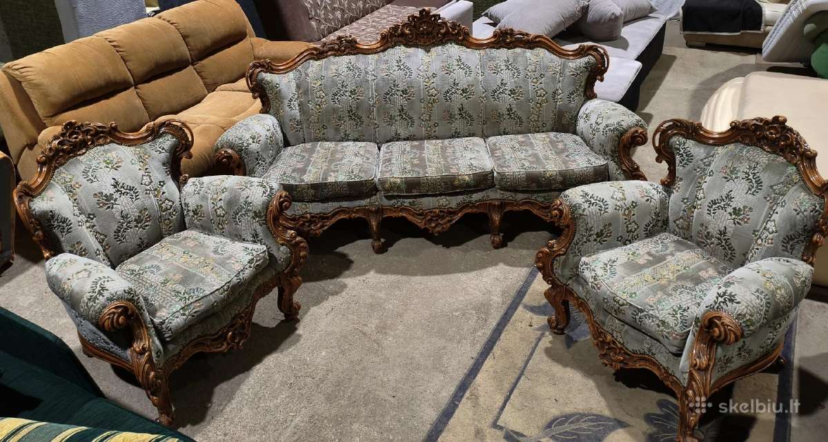 Baroko stiliaus sofa su foteliais