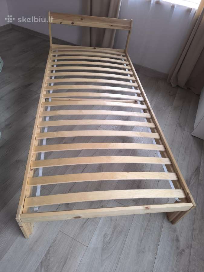 Viengulė lova be čiužinio