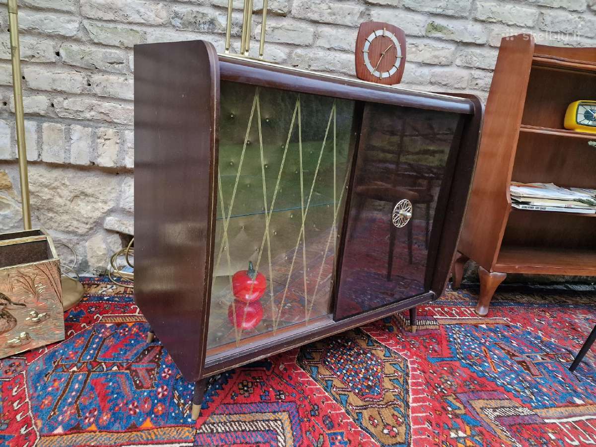 Vintažinė mid century riešutmedžio spintelė/baras - nuotraukos Nr. 2