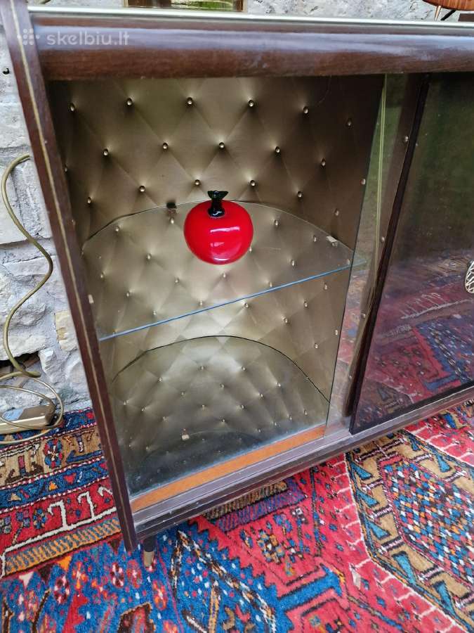 Vintažinė mid century riešutmedžio spintelė/baras - nuotraukos Nr. 4