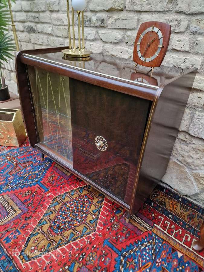 Vintažinė mid century riešutmedžio spintelė/baras - nuotraukos Nr. 8
