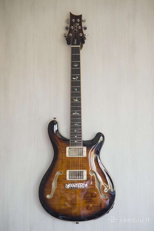 Parduodu elektrinę gitarą su kubu