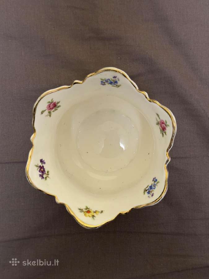Balta vaza su gelių ornamentais - nuotraukos Nr. 4