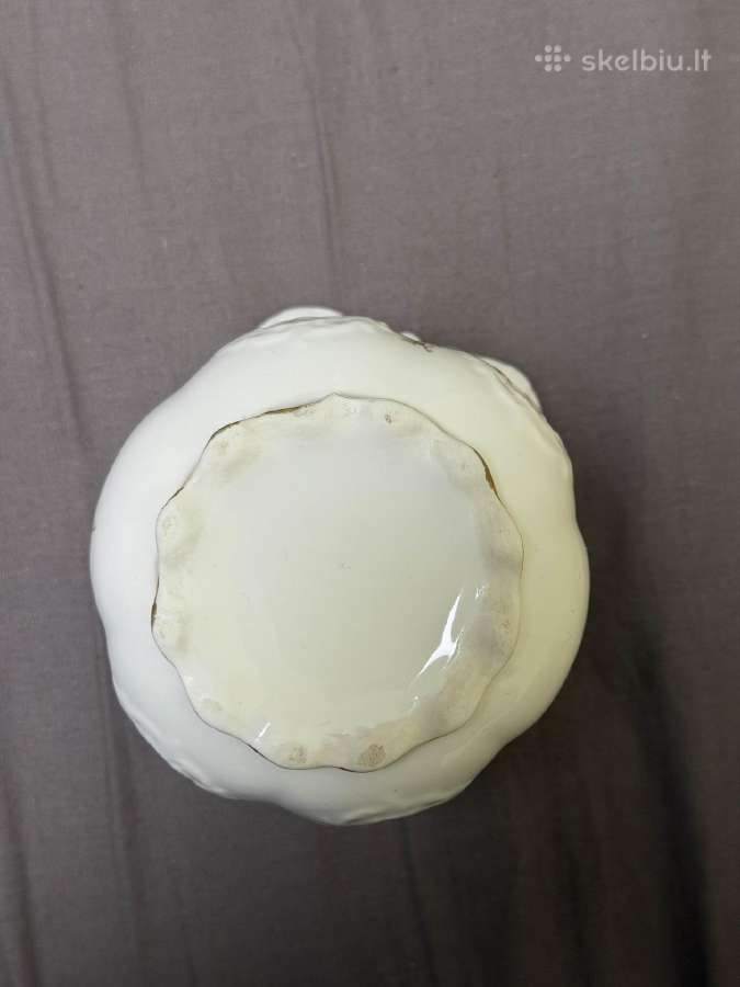 Balta vaza su gelių ornamentais - nuotraukos Nr. 6
