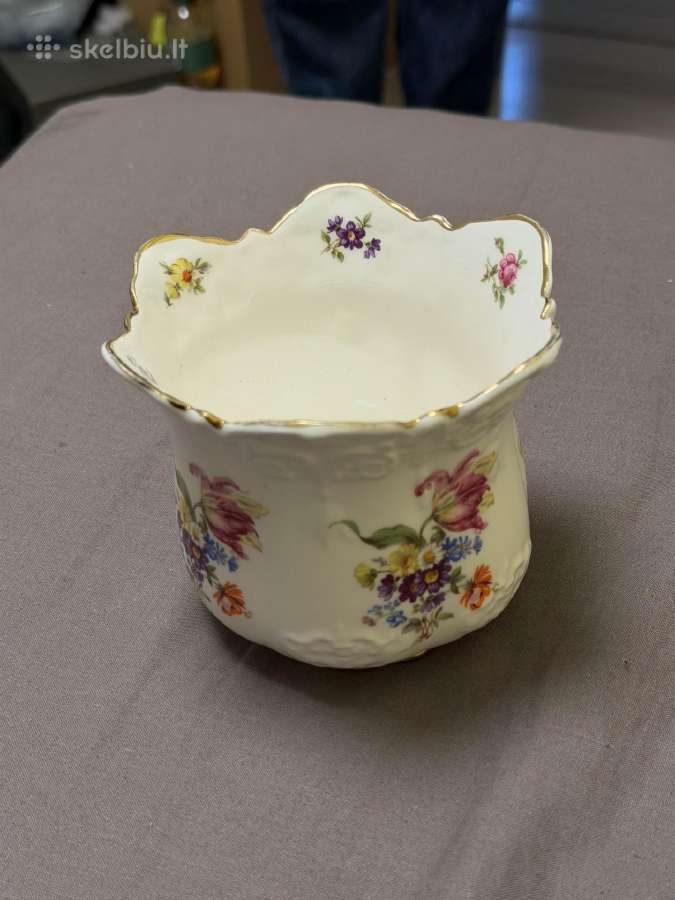 Balta vaza su gelių ornamentais - nuotraukos Nr. 7