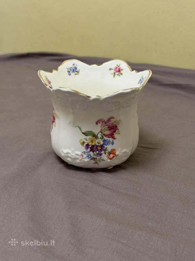 Balta vaza su gelių ornamentais - nuotraukos Nr. 8