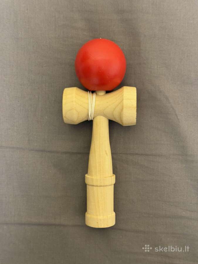 Japoniškas medinis žaislas "Kendama"