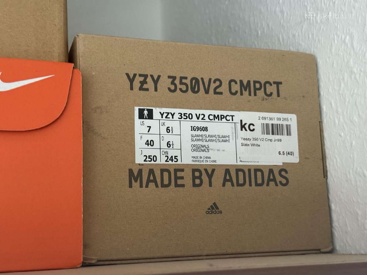 Adidas Yeezy Boost 350 V2 Cmpct Slate Panda 40