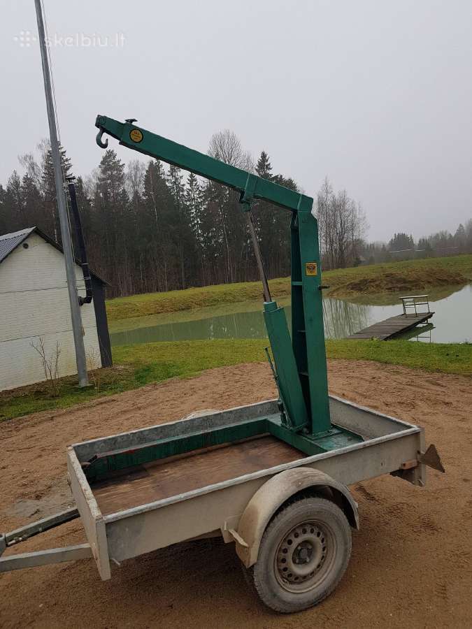 Hidrauliniai varikliu keltuvai.