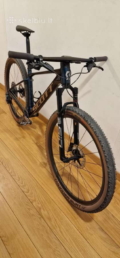 Scott scale karboninis RC team 2025 m