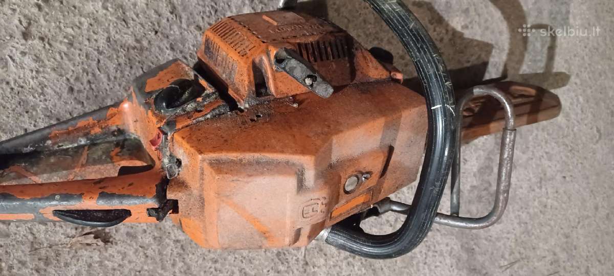 Husgvarna senas benzo pjūklas