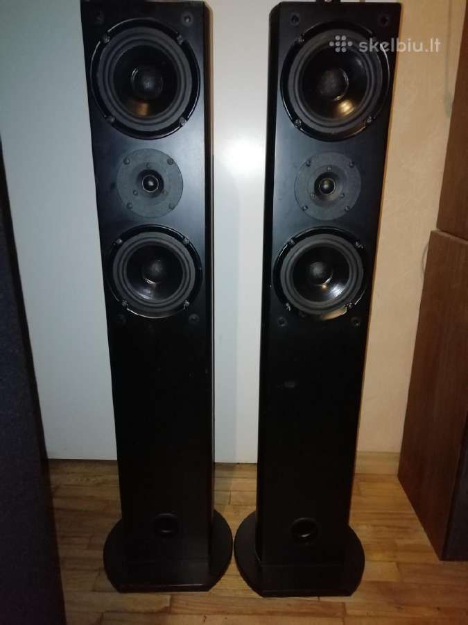 Koloneles i audiofilo darbo kambari