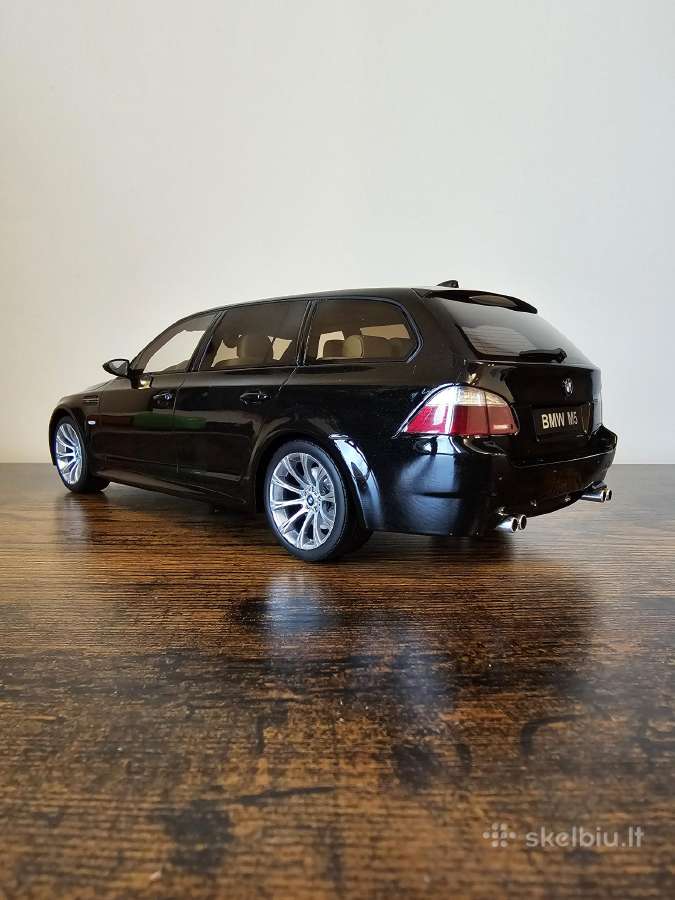 1:18 Auto modeliukai