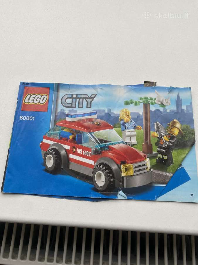 Lego City 60001 – Fire Chief Car,