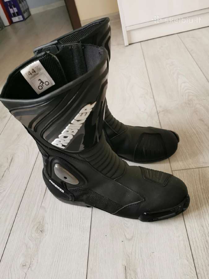 Moto batai - nuotraukos Nr. 14