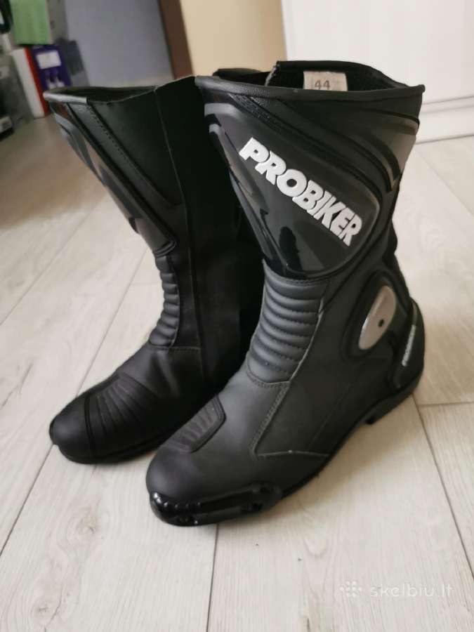 Moto batai - nuotraukos Nr. 15
