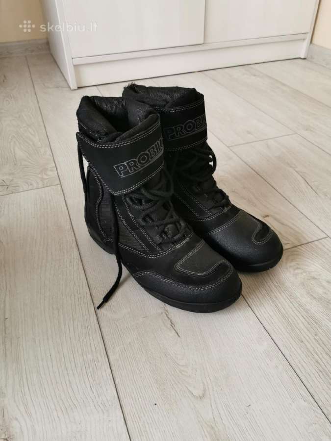 Moto batai - nuotraukos Nr. 17