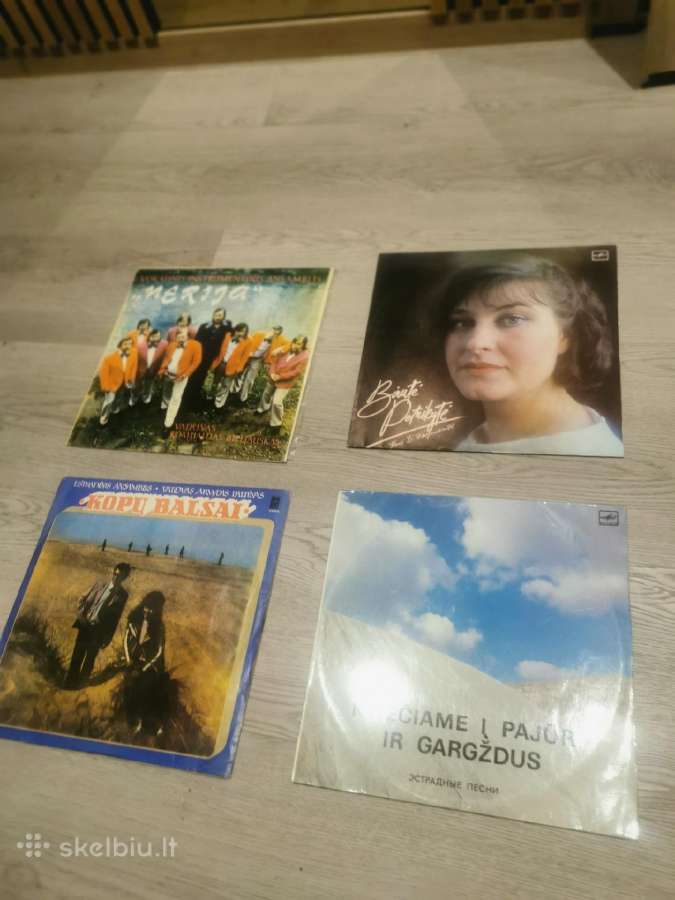 Vinilai lietuviški 4 vnt skirtingi