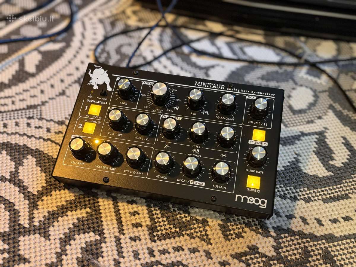 Moog Minitaur